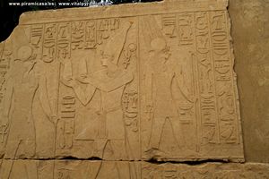 Fara&oacute;n y Horus