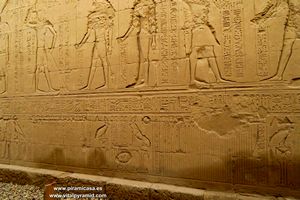 Muro Exterior Templo Edfu