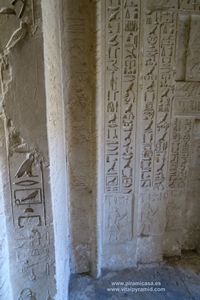 Jerogl&iacute;ficos puerta falsa