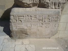 Jerogl&iacute;ficos granito