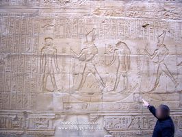 Mito de Osiris en Edfu