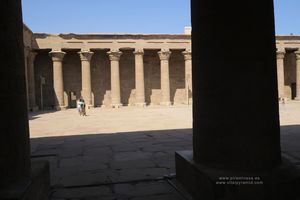 Muro Edfu Grabado