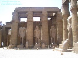 Estatuas de Karnak