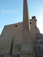 Obelisco entrada Karnak