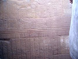 jeroglificos calendario Horus y Sobek en Kom Ombo