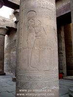 jeroglificos columna en Kom Ombo