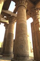 jeroglificos grandes columnas  en Kom Ombo