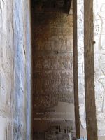 Grabados en todo el templo