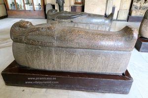 Jerogl&iacute;ficos sarc&oacute;fago Museo de El Cairo fotos im&aacute;genes