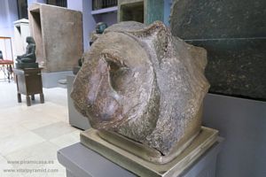 Cabeza Sekhmet leona Museo de El Cairo fotos im&aacute;genes